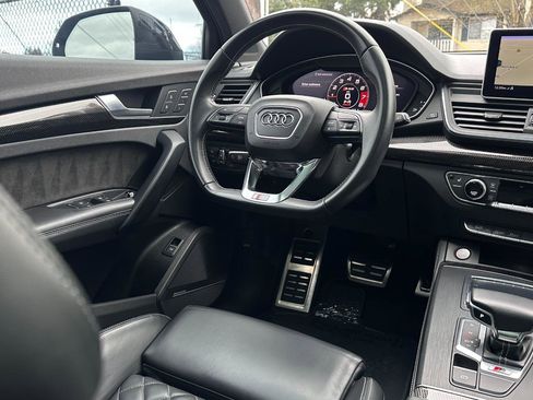 Used 2020 Audi SQ5 Premium Plus w/ Premium Plus Package image 16