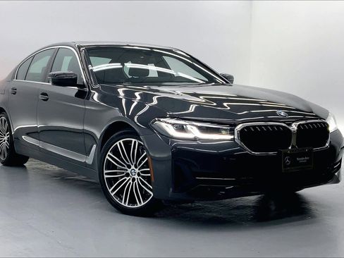 Used 2021 BMW 530e w/ Premium Package image 6