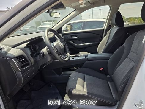 Used 2026 Nissan Rogue SV FWD image 7