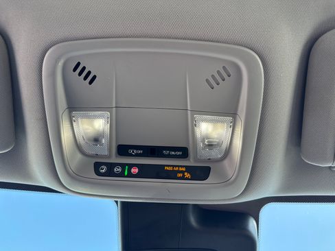 Used 2024 Chevrolet Malibu LT image 10