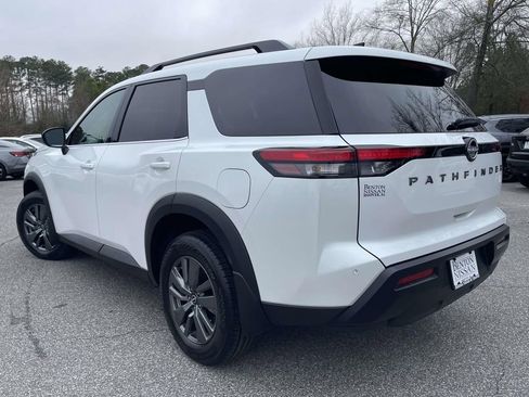New 2026 Nissan Pathfinder SV image 4