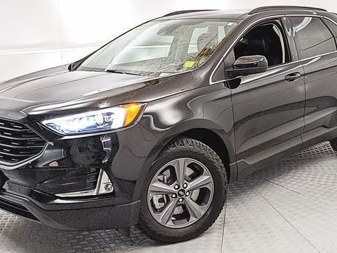 Certified 2022 Ford Edge SEL w/ Sport Appearance Package AWD/4WD image 6
