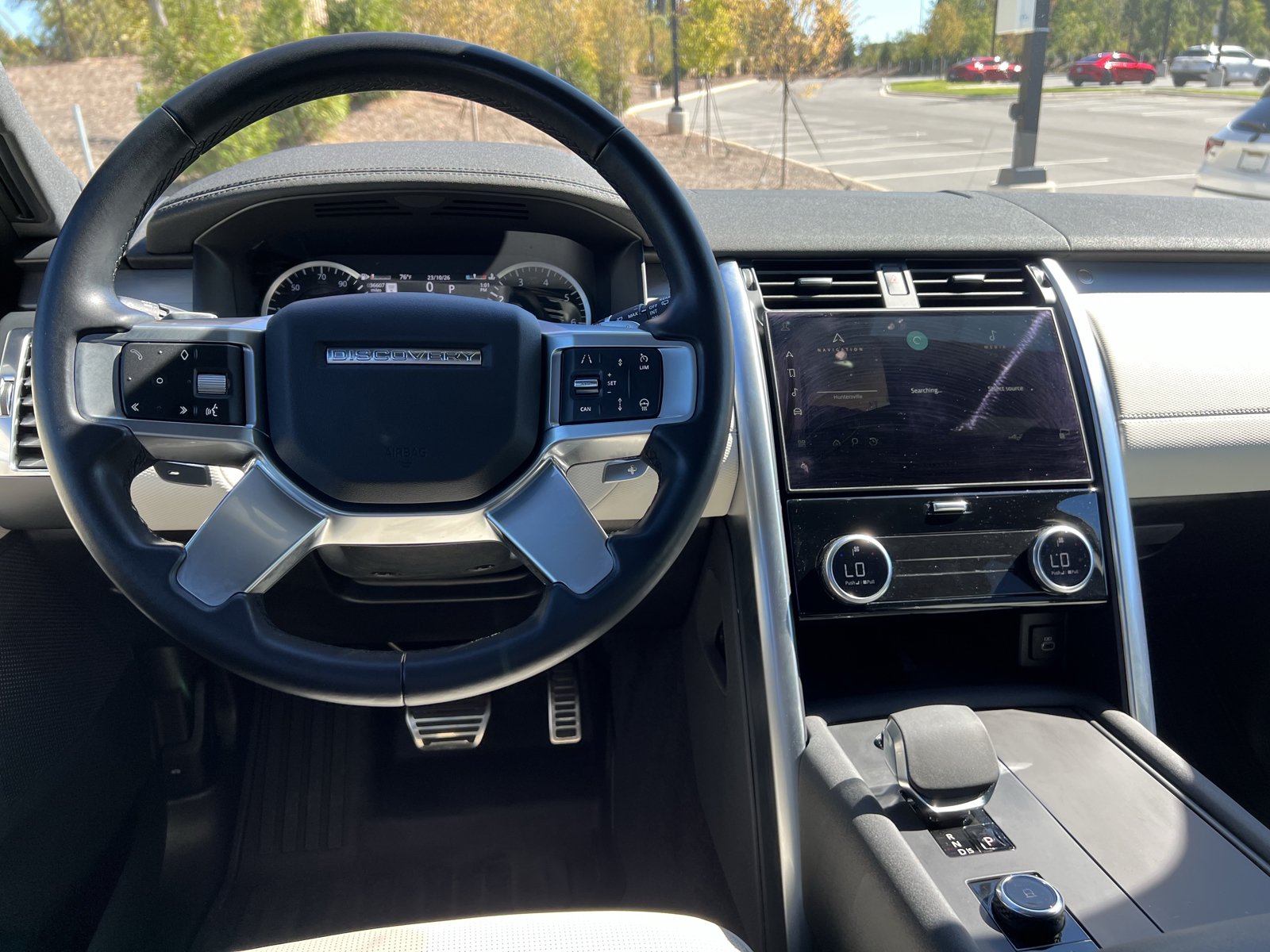 Used 2023 Land Rover Discovery S R-Dynamic AWD/4WD image 29