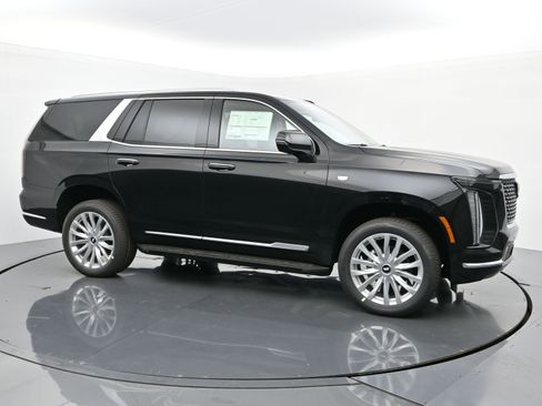 New 2026 Cadillac Escalade 4WD w/ LPO, Floor Liner Package image 7