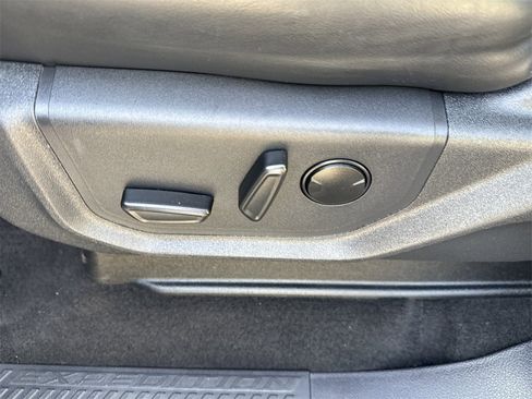 Used 2024 Ford Expedition Max XLT image 17