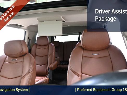 Used 2017 Cadillac Escalade Premium Luxury AWD/4WD image 4