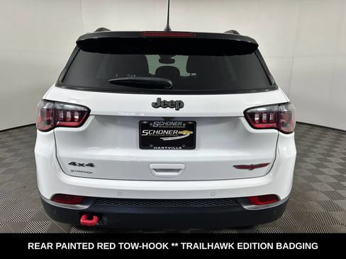 Used 2025 Jeep Compass Trailhawk AWD/4WD image 4
