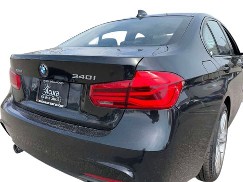 Used 2018 BMW 340i xDrive Sedan image 7