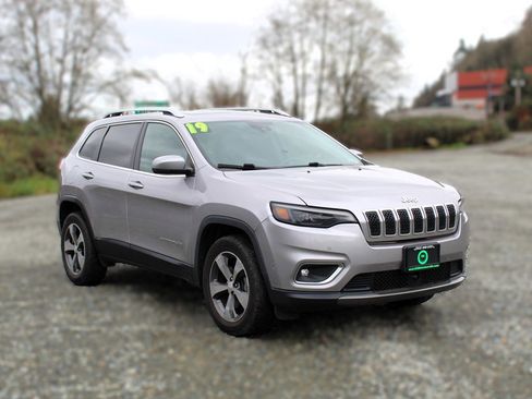 Used 2019 Jeep Cherokee Limited w/ Technology Group image 1