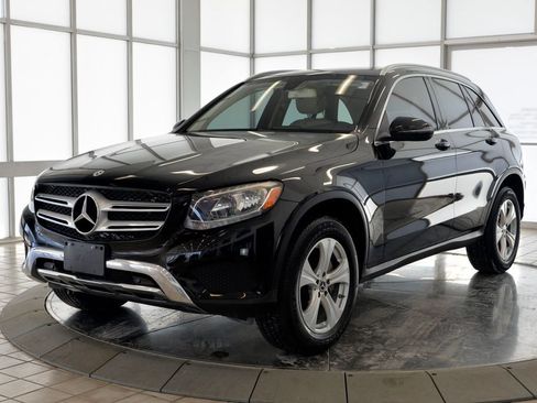 Used 2018 Mercedes-Benz GLC 300 4MATIC image 2