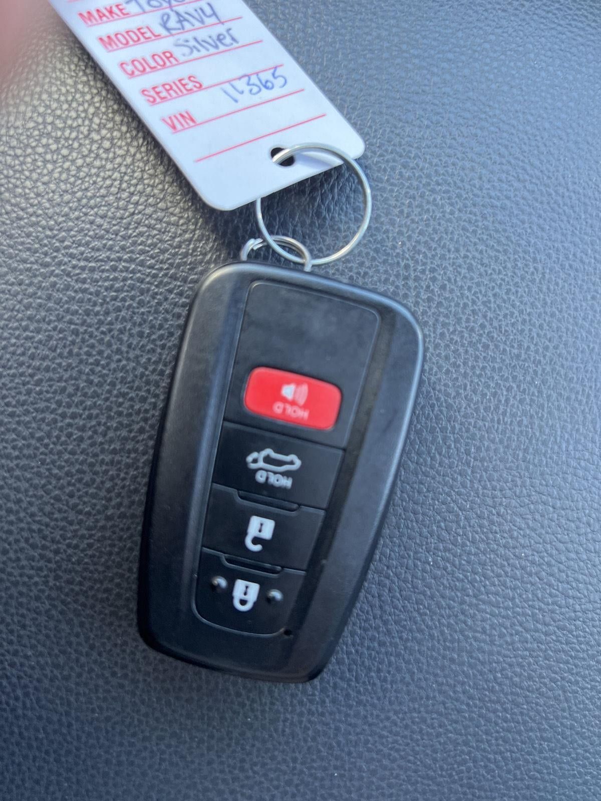 Used 2025 Toyota RAV4 XLE w/ Convenience Package AWD/4WD image 20