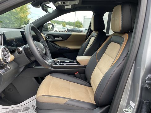 Used 2026 Chevrolet Equinox ACTIV w/ Safety and Technology Package FWD image 16