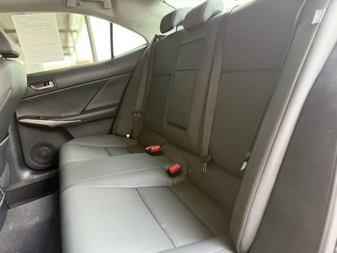 Used 2019 Lexus IS 300 image 14