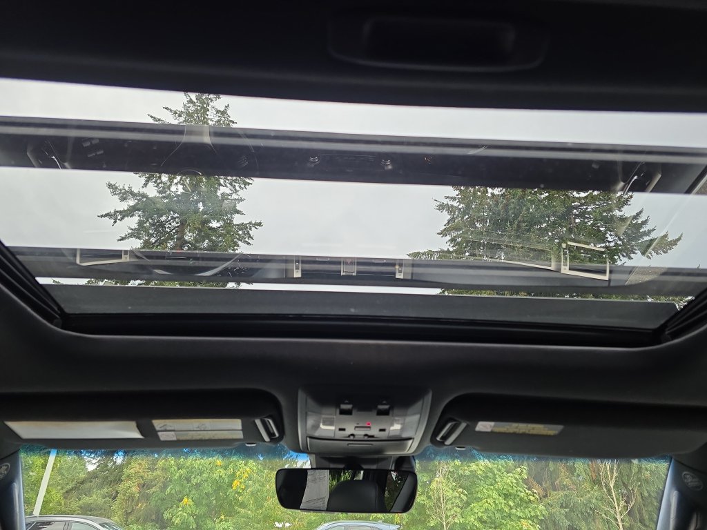 Used 2021 Lexus GX 460 Premium w/ Accessory Package AWD/4WD image 28