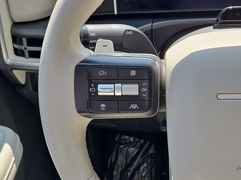 Used 2026 Hyundai Santa Fe SEL FWD image 18