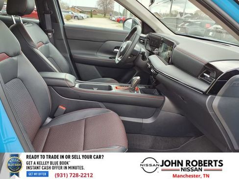 Certified 2025 Nissan Kicks SR image 19