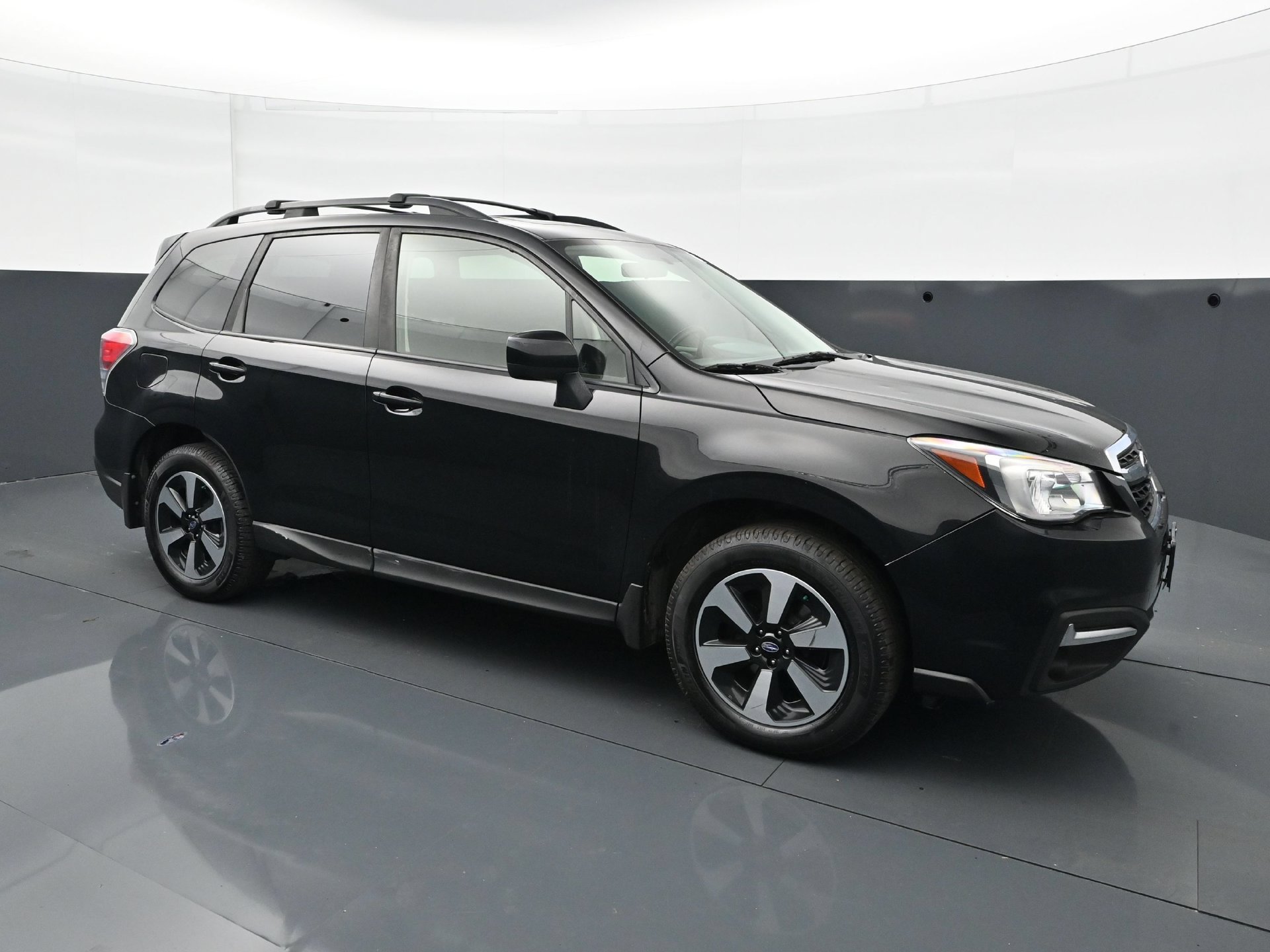 Used 2018 Subaru Forester 2.5i Premium w/ All-Weather Package AWD/4WD image 9