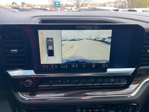 Used 2025 Chevrolet Silverado 1500 LT Trail Boss w/ Convenience Package II image 40