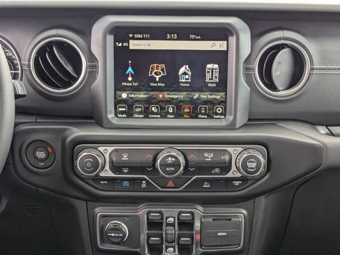 Used 2023 Jeep Wrangler Unlimited Sahara AWD/4WD image 18