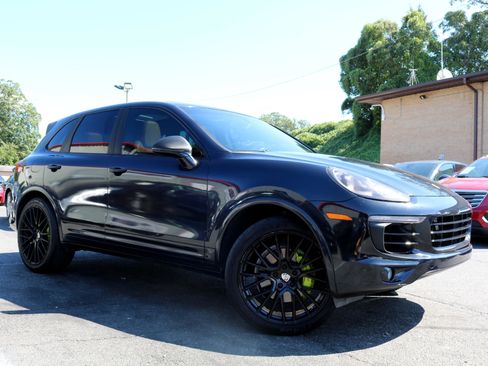 Used 2015 Porsche Cayenne S w/ Premium Package image 6