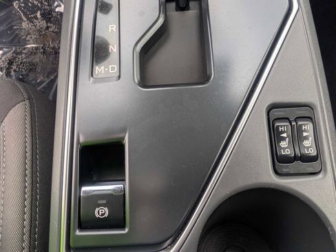 Certified 2025 Subaru Crosstrek 2.0i Premium image 12