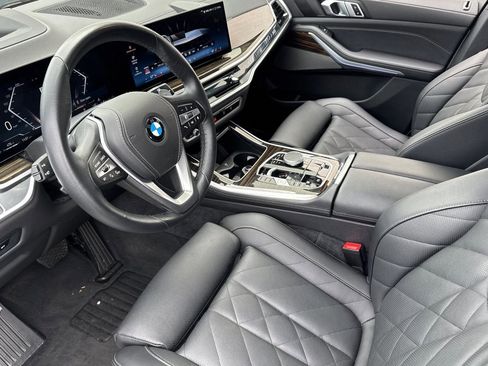 Used 2025 BMW X5 xDrive40i image 4