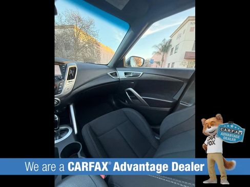 Used 2017 Hyundai Veloster Value Edition image 35