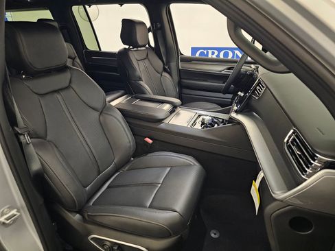 New 2026 Jeep Grand Wagoneer L Limited AWD/4WD image 35