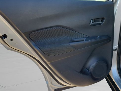 Certified 2020 Nissan Kicks SV image 11