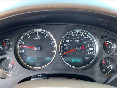 Used 2013 Chevrolet Tahoe LT RWD image 25