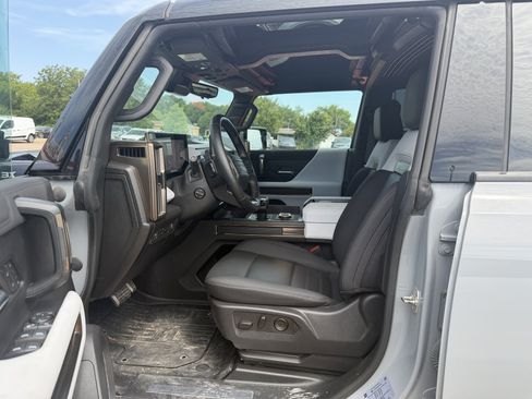 Used 2024 GMC Hummer EV 3X w/ LPO, Illumination Package AWD/4WD image 15