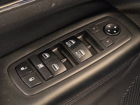 Used 2019 Jeep Grand Cherokee Limited AWD/4WD image 27