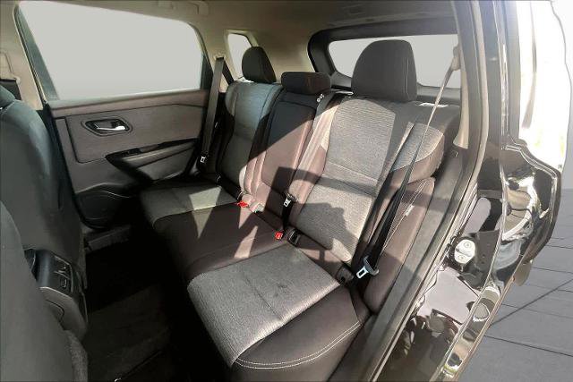Certified 2023 Nissan Rogue SV FWD image 19