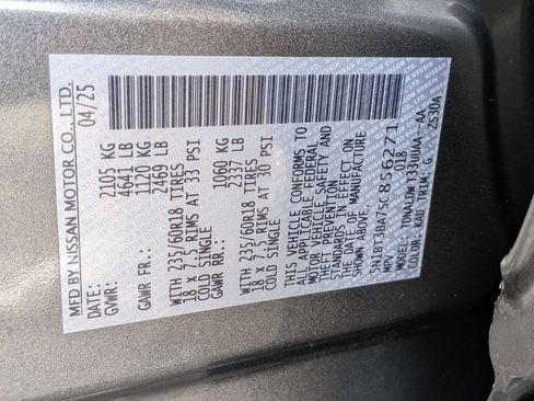 Used 2025 Nissan Rogue SV w/ SV Premium Package FWD image 30