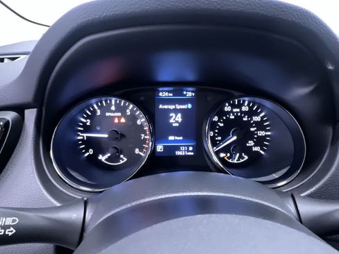 Used 2022 Nissan Rogue Sport S image 22