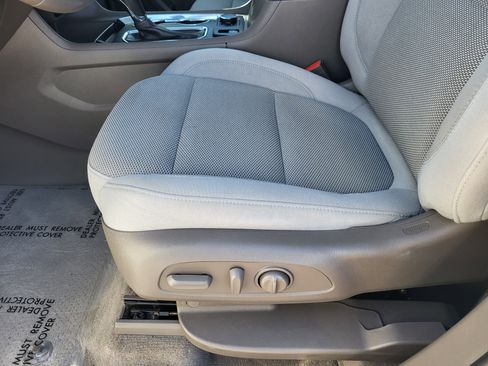 Used 2020 Chevrolet Traverse LT w/ Driver Confidence II Package image 14