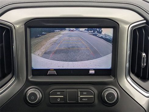 Used 2021 Chevrolet Silverado 1500 LT image 32