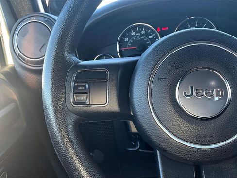 Used 2014 Jeep Wrangler Sport image 24