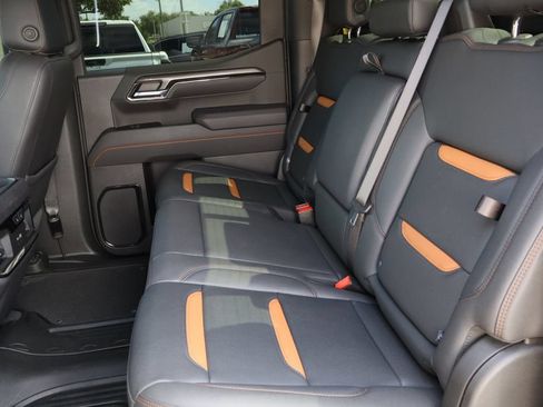 Certified 2025 GMC Sierra 1500 AT4 w/ AT4 Premium Package AWD/4WD image 27