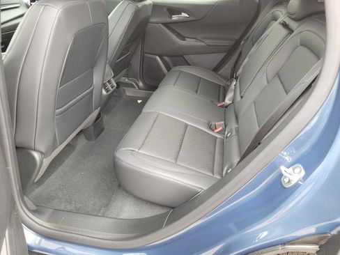 New 2026 Chevrolet Equinox LT w/ Convenience Package II FWD image 7