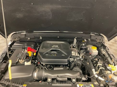 Used 2023 Jeep Wrangler Sahara image 33