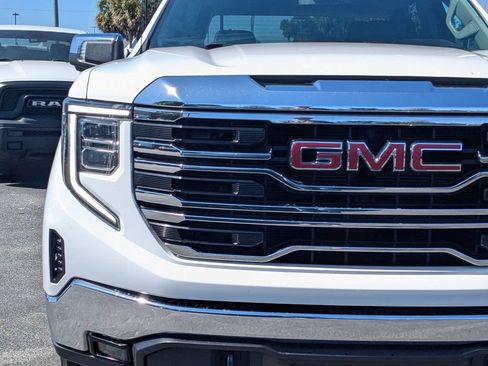 Used 2025 GMC Sierra 1500 SLT AWD/4WD image 10