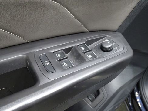 Used 2023 Volkswagen Atlas SEL image 18