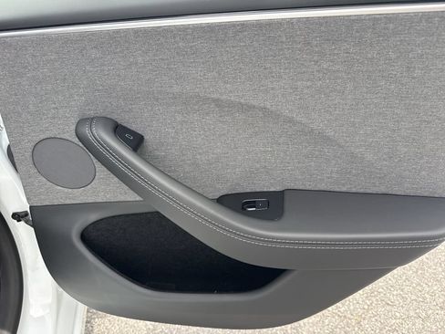 Used 2025 Tesla Model 3 Long Range RWD image 15