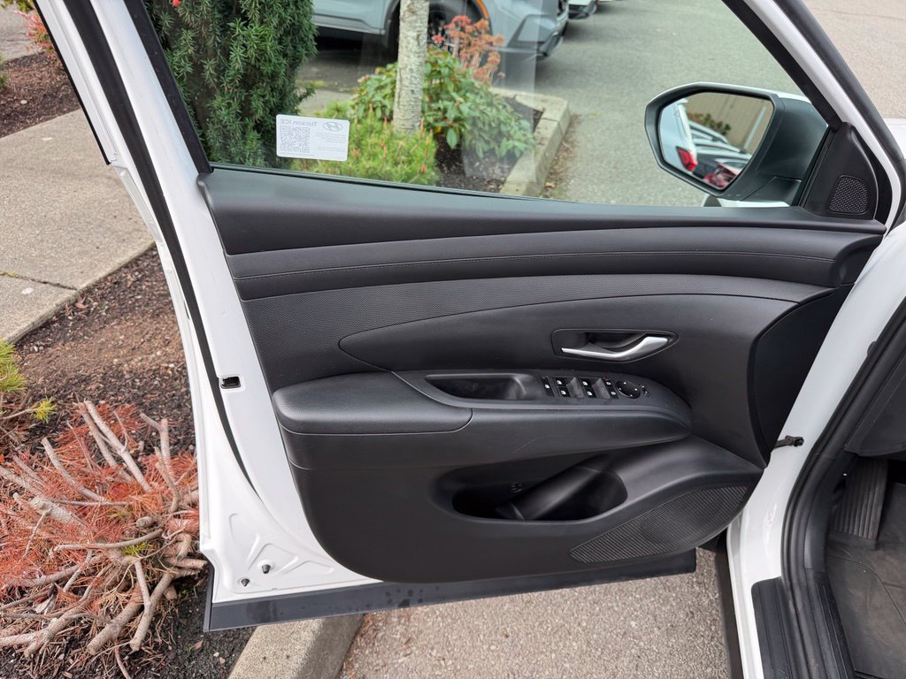 Used 2025 Hyundai Tucson SE AWD/4WD image 11