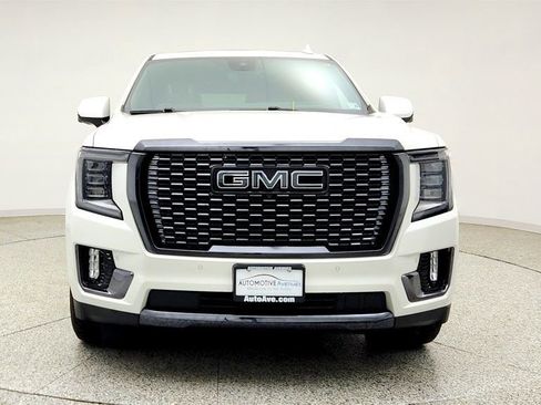 Used 2023 GMC Yukon Denali Ultimate AWD/4WD image 2