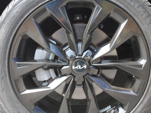 Certified 2022 Kia Sorento SX FWD image 19