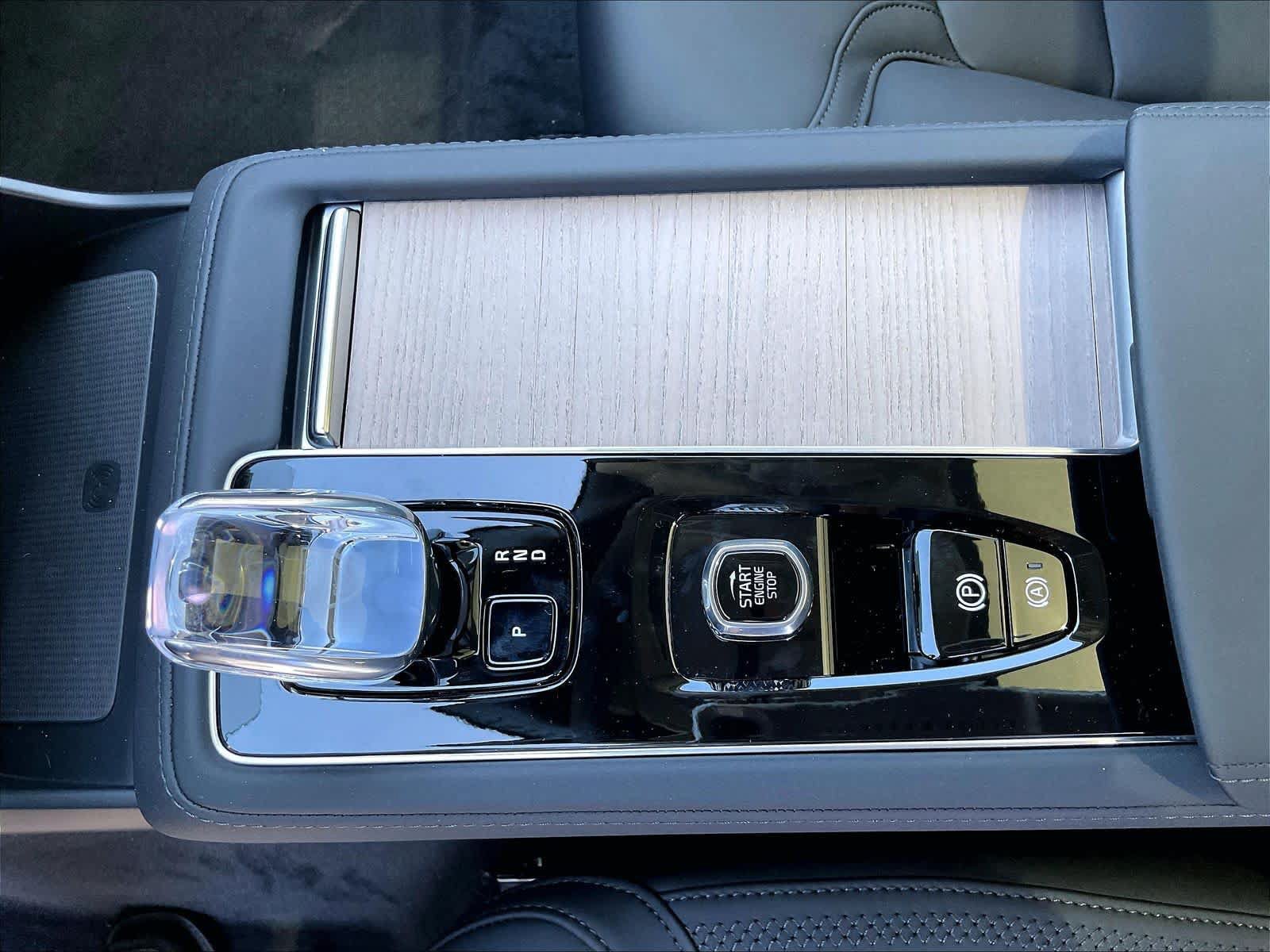 New 2026 Volvo XC90 T8 Plus w/ Protection Package AWD/4WD image 10