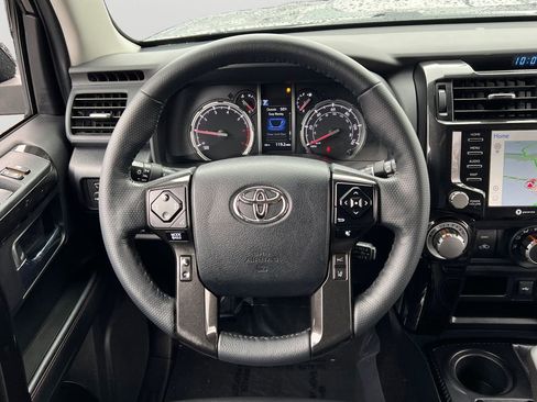 Used 2023 Toyota 4Runner TRD Off-Road Premium image 17