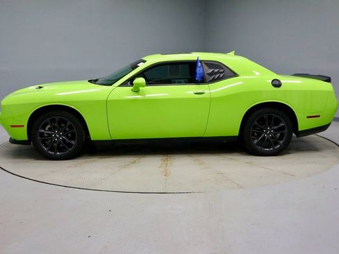 Used 2023 Dodge Challenger SXT w/ Plus Package image 7